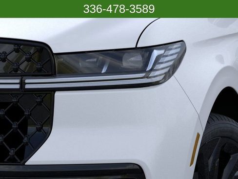 New 2026 Lincoln Navigator L Black Label AWD/4WD image 18