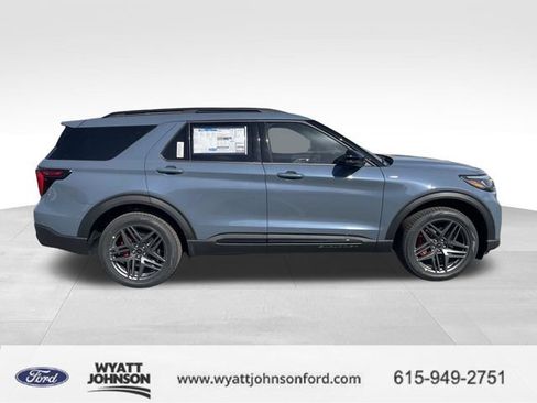 New 2026 Ford Explorer ST-Line RWD image 2