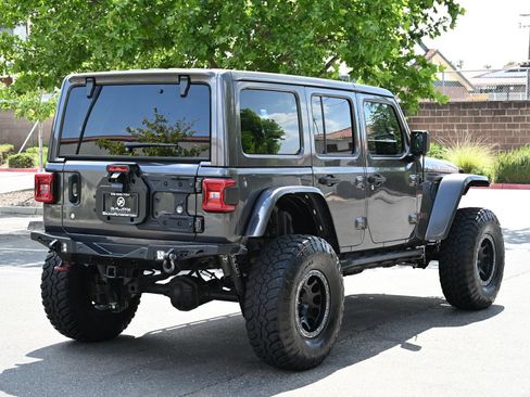Used 2018 Jeep Wrangler Unlimited Rubicon w/ Dual Top Group AWD/4WD image 5