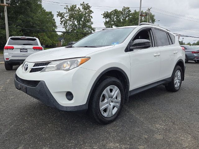 Used 2014 Toyota RAV4 LE AWD/4WD image 3