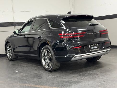 Used 2025 Genesis Electrified GV70 Advanced image 10