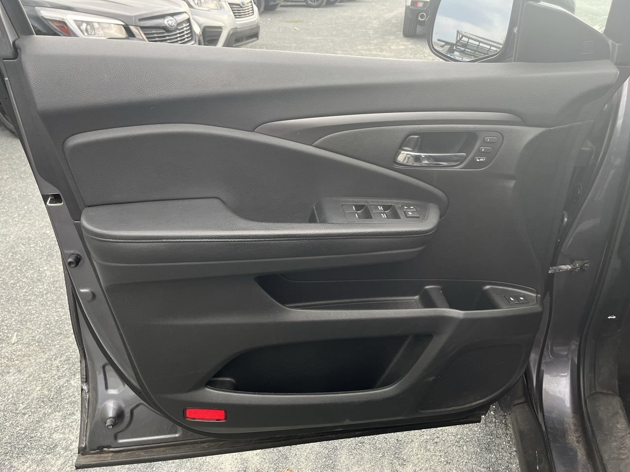 Used 2022 Honda Pilot Special Edition image 3