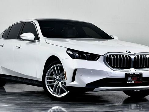 Used 2024 BMW 530i xDrive w/ Executive Package AWD/4WD image 2