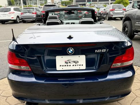 Used 2011 BMW 128i Convertible RWD image 11