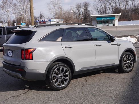 Used 2022 Kia Sorento SX Prestige image 16