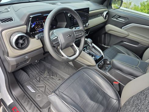 Used 2024 Chevrolet Colorado ZR2 w/ ZR2 Bison Edition AWD/4WD image 11