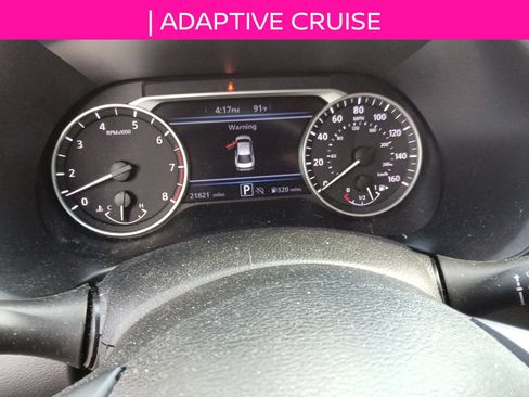 Used 2024 Nissan Sentra SR FWD image 12