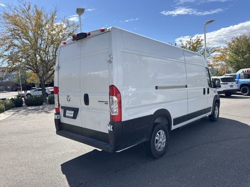 New 2025 RAM ProMaster Tradesman w/ Convenience Group image 8