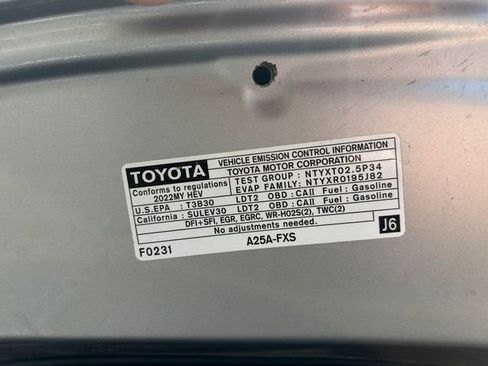 Certified 2022 Toyota Sienna XLE FWD image 10
