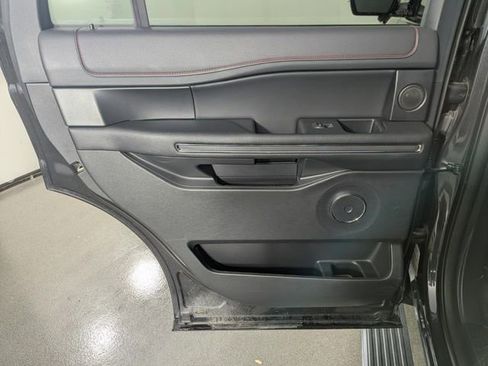 Used 2023 Ford Expedition Limited AWD/4WD image 15