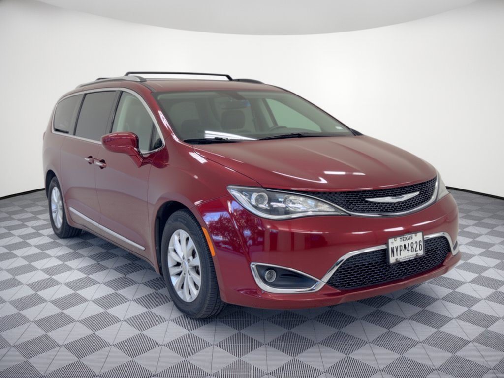 Used 2019 Chrysler Pacifica Touring-L FWD image 5