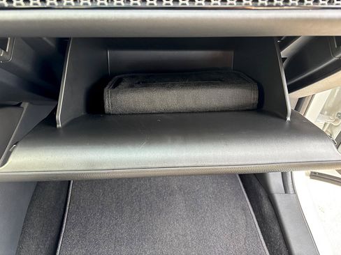 Certified 2025 Honda HR-V Sport image 34