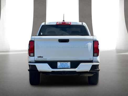 Used 2023 Chevrolet Colorado LT w/ LT Convenience Package II AWD/4WD image 5