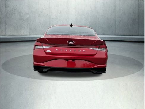 Used 2021 Hyundai Elantra SEL w/ Convenience Package image 22