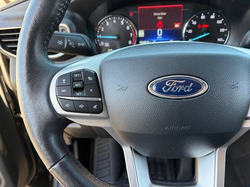 Used 2024 Ford Explorer Limited AWD/4WD image 25