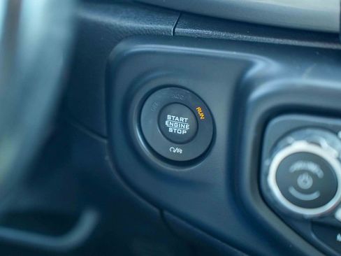 Used 2020 Jeep Wrangler Unlimited Sahara w/ Uconnect 4C Nav & Sound Group AWD/4WD image 36
