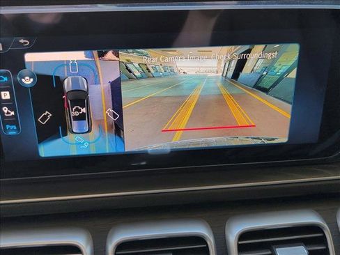 New 2026 Mercedes-Benz GLS 580 4MATIC image 13