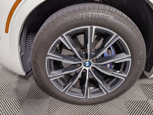Used 2024 BMW X5 xDrive40i w/ M Sport Package AWD/4WD image 52
