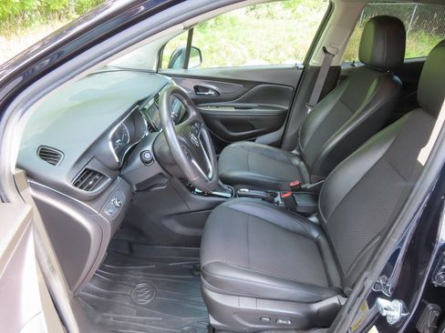 Used 2022 Buick Encore Preferred image 26