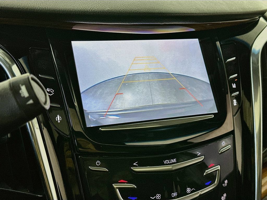 Used 2015 Cadillac Escalade Luxury AWD/4WD image 20