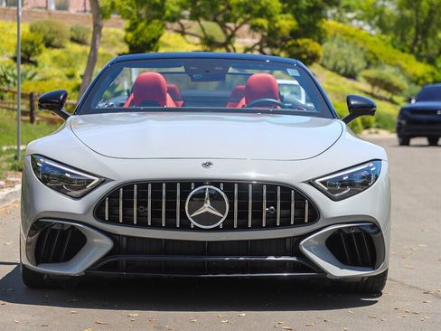 Used 2022 Mercedes-Benz SL 55 AMG 4MATIC image 2