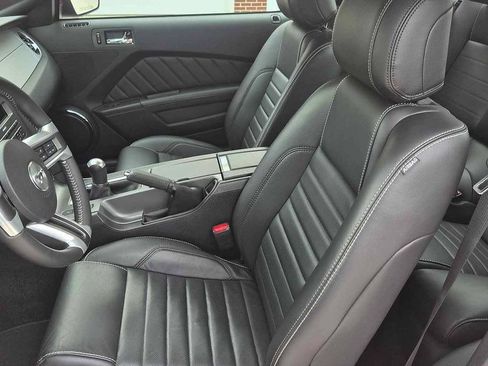 Used 2013 Ford Mustang GT Premium w/ Security Pkg RWD image 15