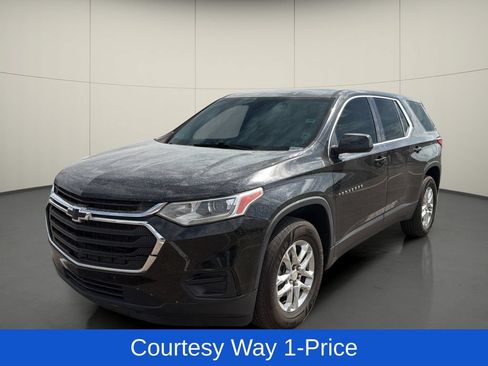 Used 2021 Chevrolet Traverse LS w/ LPO, Cargo Package FWD image 4