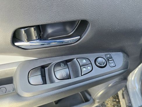 Used 2023 Nissan Kicks SR w/ SR Premium Package image 22