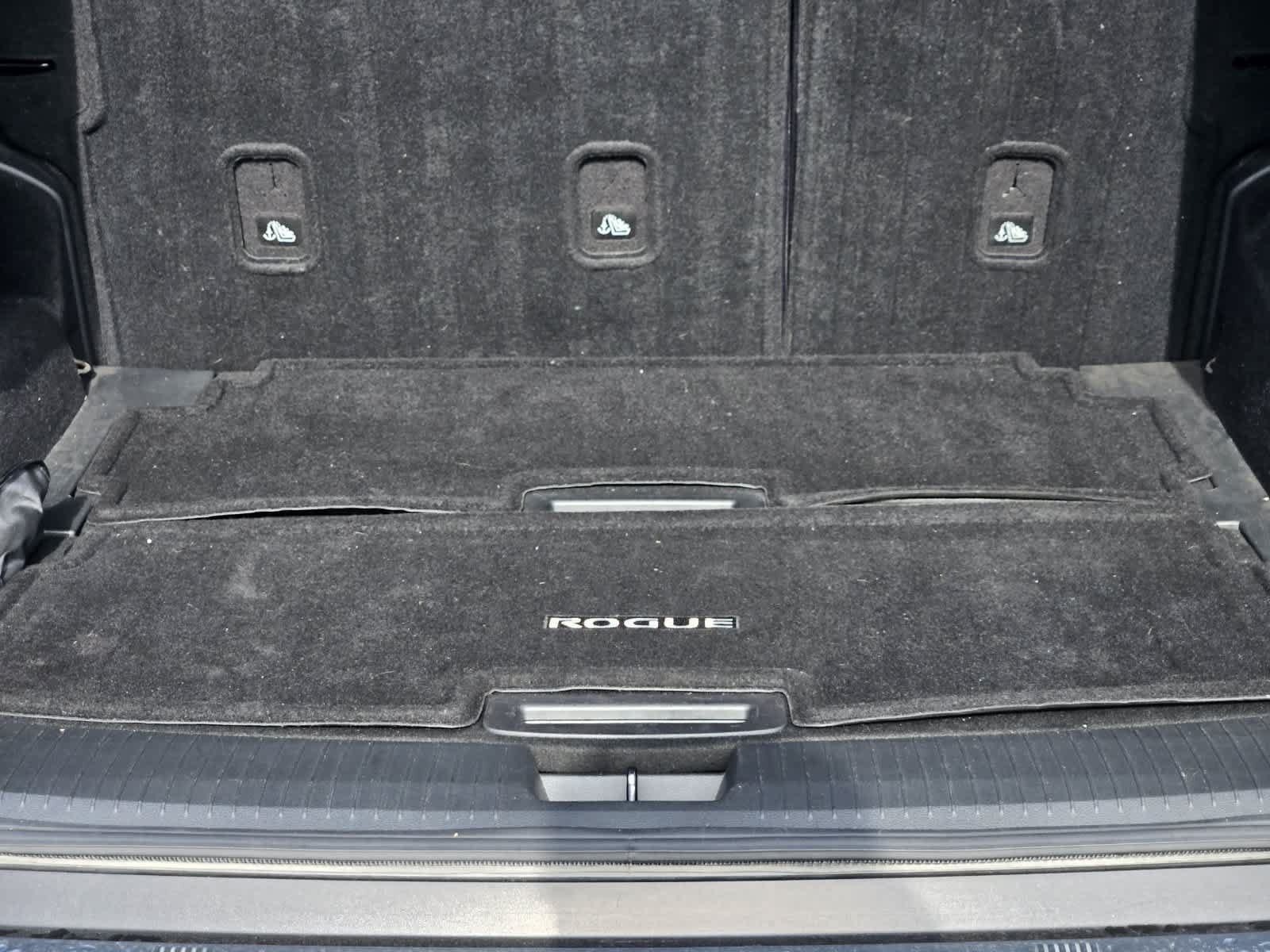 Used 2021 Nissan Rogue Platinum FWD image 31