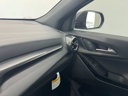 Used 2026 Chevrolet Equinox LT w/ Midnight Edition FWD image 40