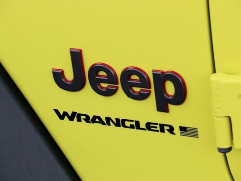 Used 2024 Jeep Wrangler Unlimited Rubicon AWD/4WD image 10