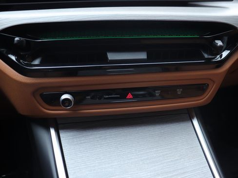 Certified 2025 BMW 430i w/ Premium Package image 42