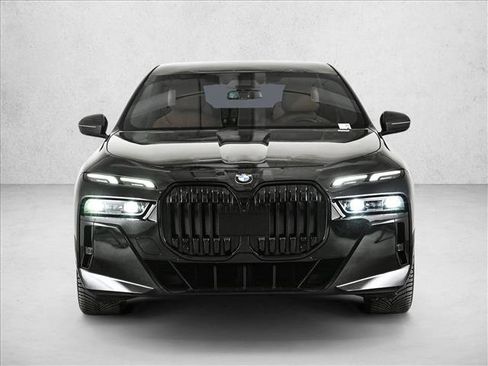 Used 2023 BMW 760i xDrive 760i xDrive image 2