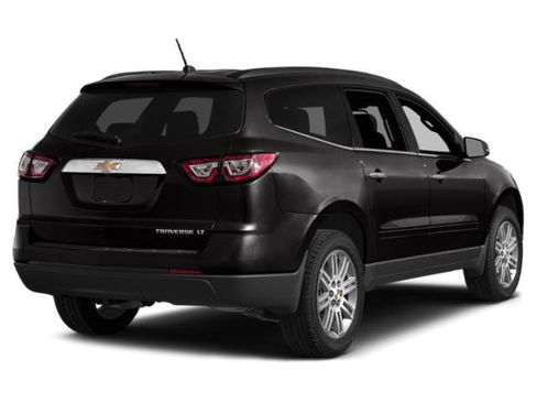 Used 2015 Chevrolet Traverse LT FWD image 2