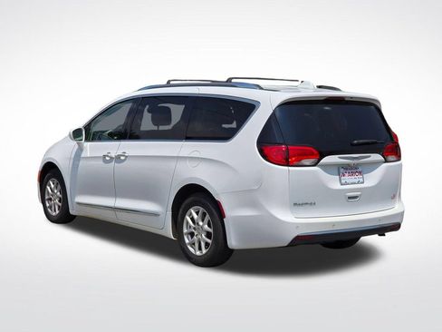 Used 2020 Chrysler Pacifica Touring-L FWD image 14