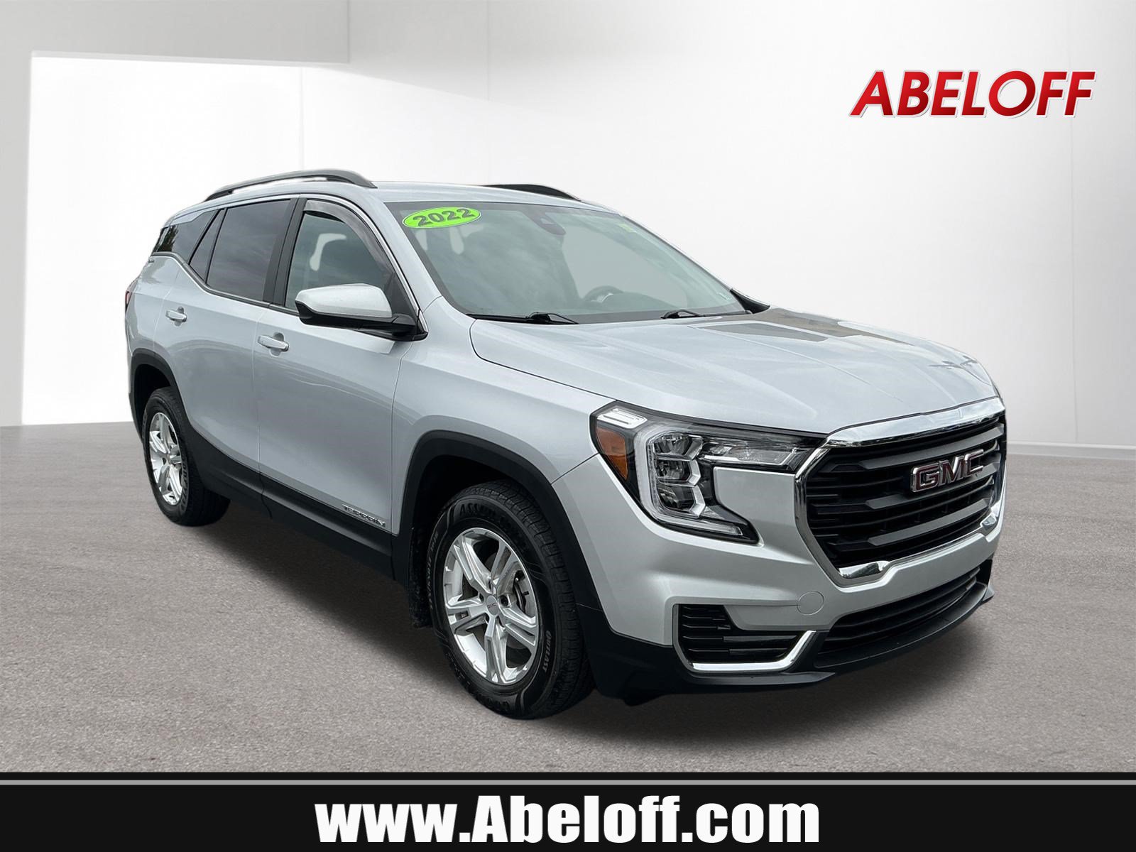 Used 2022 GMC Terrain SLE w/ Driver Convenience Package AWD/4WD image 1