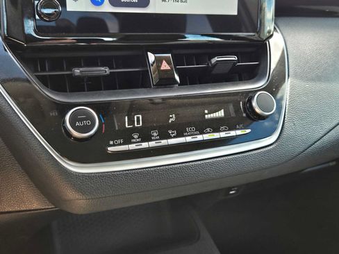Used 2024 Toyota Corolla LE FWD image 28
