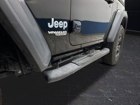 Used 2021 Jeep Wrangler Sport image 31