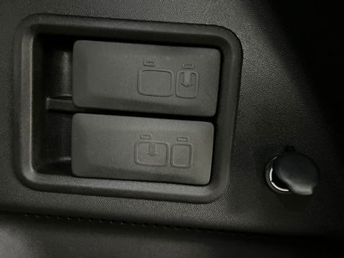 Used 2024 Chevrolet Equinox LT image 31