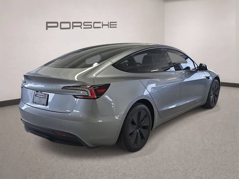 Used 2025 Tesla Model 3 Long Range AWD/4WD image 4