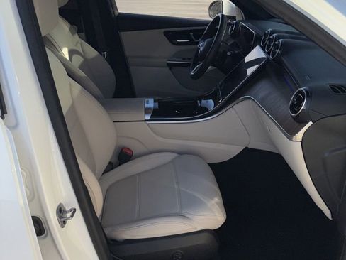 Used 2024 Mercedes-Benz GLC 300 image 9