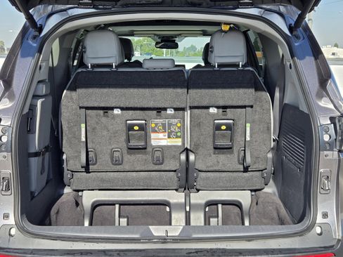 Used 2024 Toyota Sienna XLE image 27