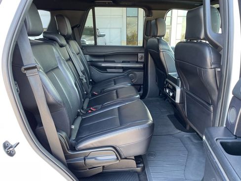 Used 2019 Ford Expedition XLT w/ Equipment Group 202A image 31