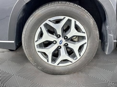 Used 2024 Subaru Forester Premium image 33