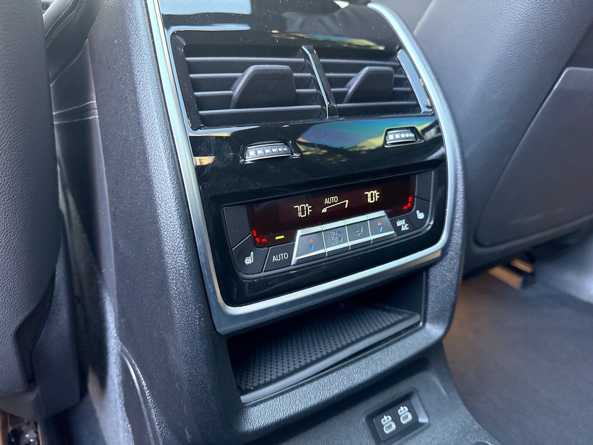 Used 2020 BMW X7 M50i AWD/4WD image 32