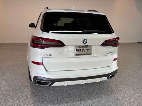 Used 2021 BMW X5 sDrive40i w/ M Sport Package RWD image 3