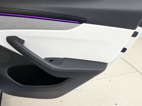 Used 2026 Tesla Model Y AWD image 39