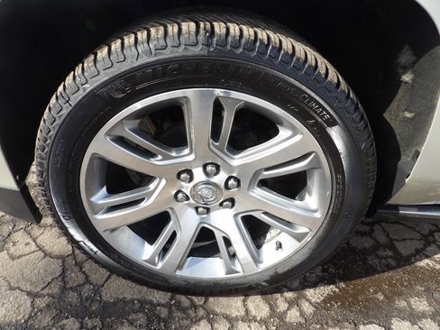 Used 2015 Cadillac Escalade Premium image 5