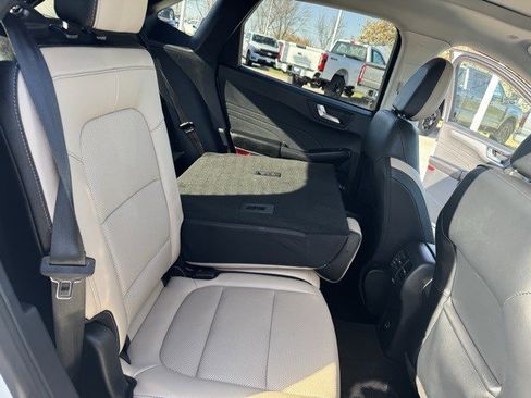 Certified 2022 Ford Escape Titanium w/ Class II Trailer Tow Package image 33