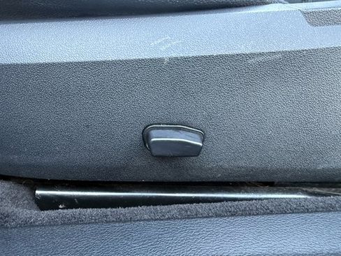 Used 2012 Chrysler 200 Touring image 20